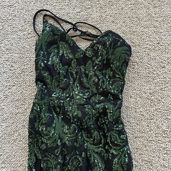 Windsor Formal Dress Black with Green Sequins – XS, Wicked Vibes, Fully Lined - Picture 2 of 9